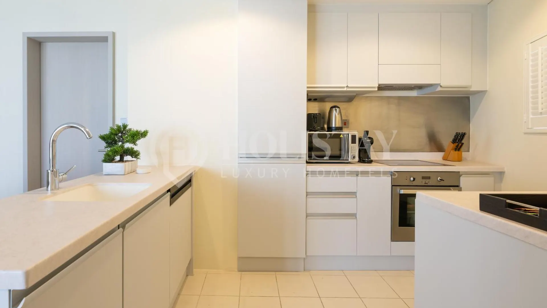 Holistay Luxury Homes - Burj Khalifa View - Direct Access Dubai Mall